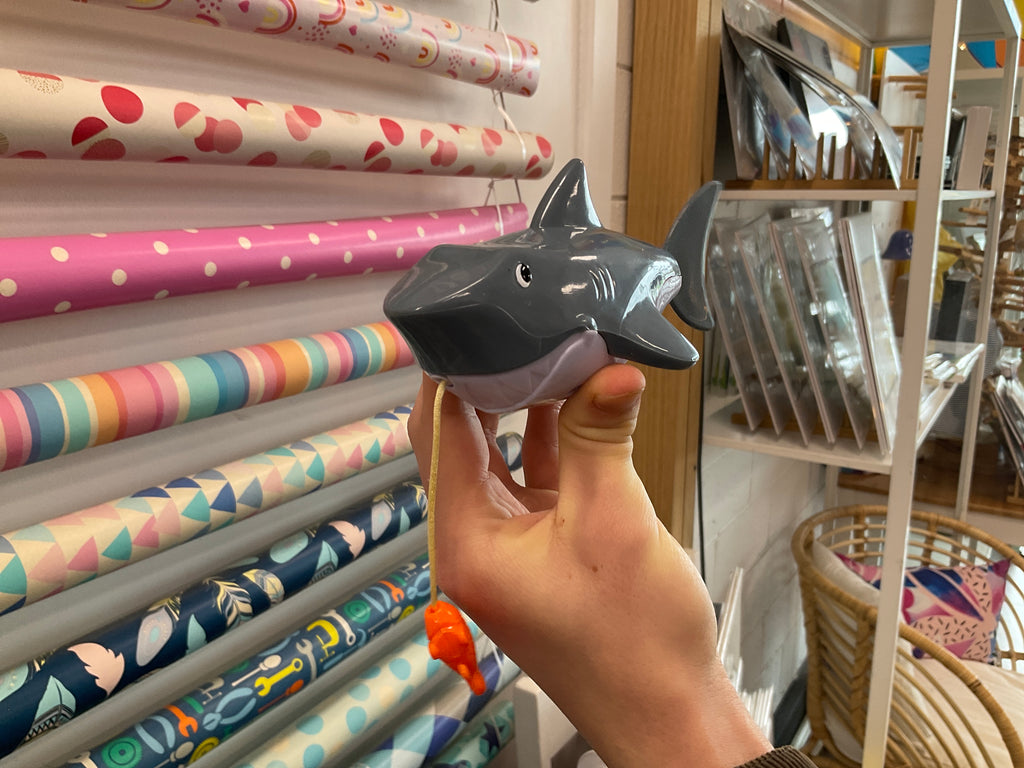 Wind up shark