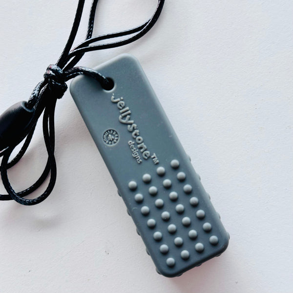 Block Chew Pendant – Simple. Strong. Sensory