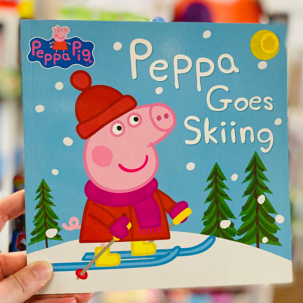 Peppa Goes Skiing - book