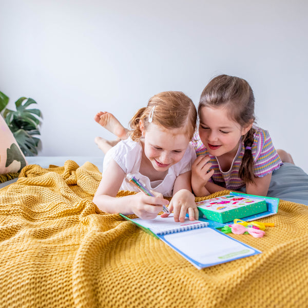 Fun with Friends - Connect. Play. Create.